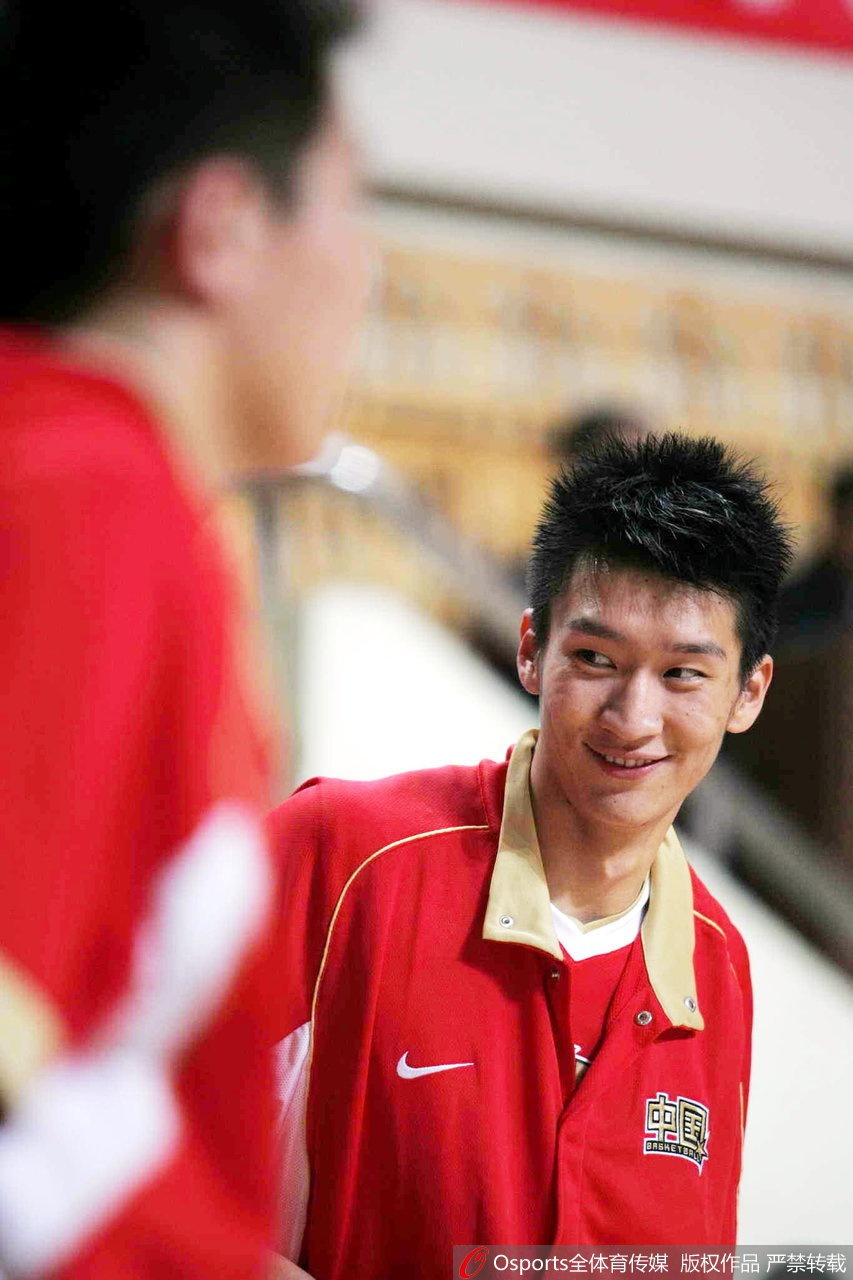 CBA球员青涩照之孙悦