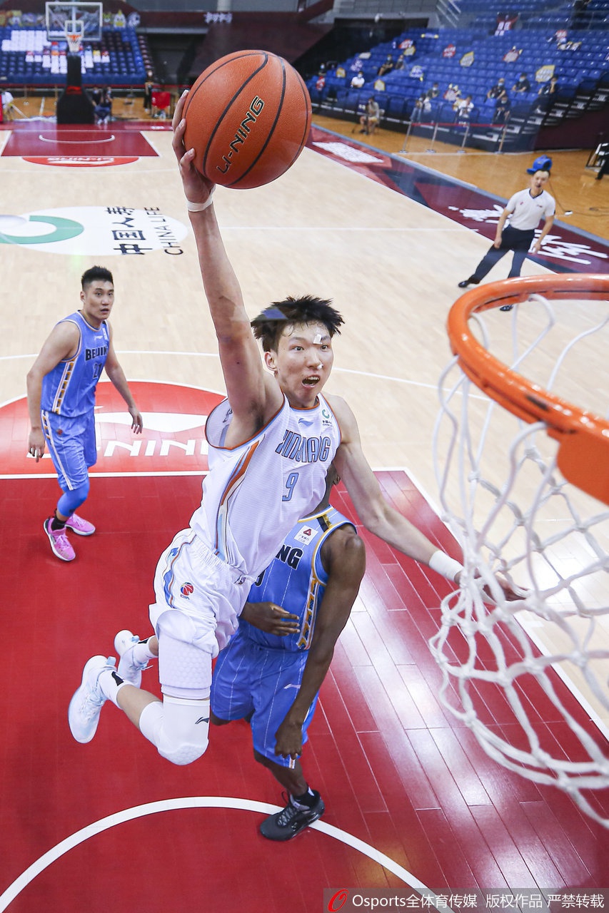 CBA复赛：新疆67-78北京