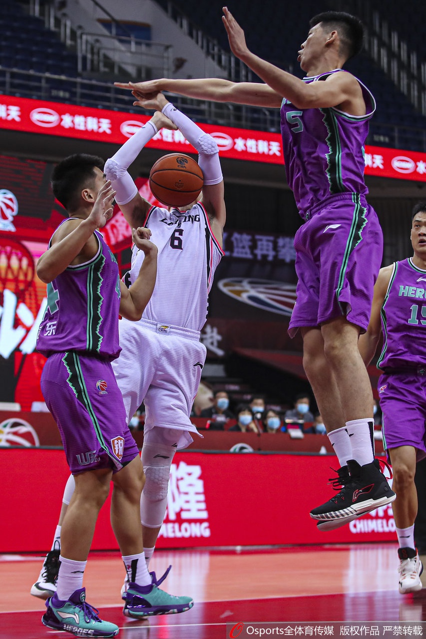 CBA复赛：辽宁123-98山东