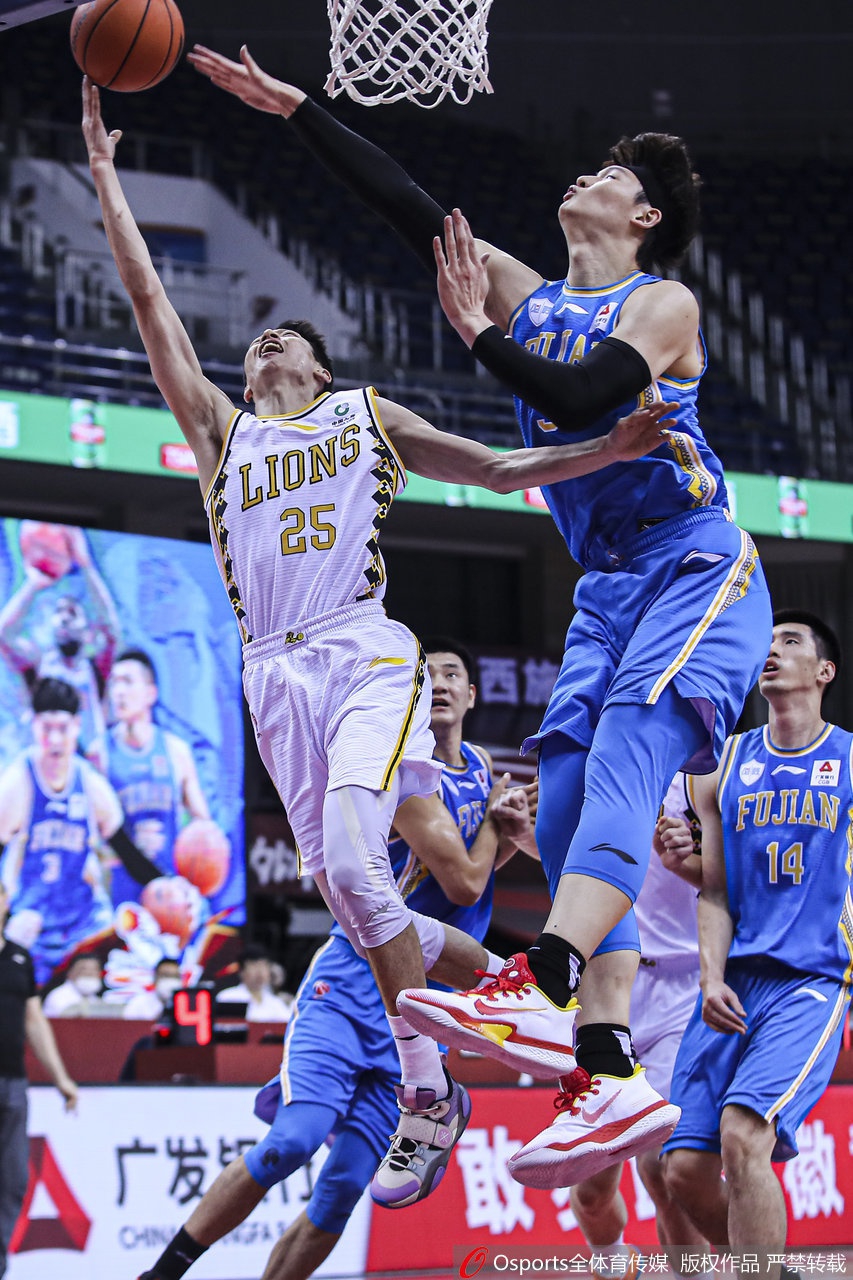 CBA季后赛12进8：广厦119-132福建