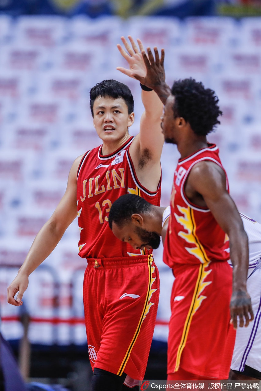 CBA季后赛12进8：北控108-106吉林