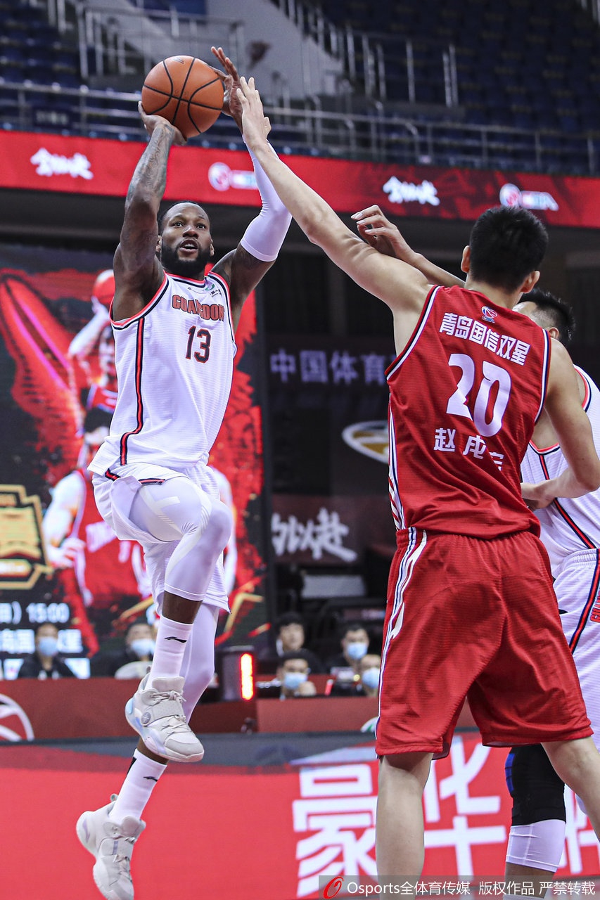 CBA1/4决赛：广东vs青岛