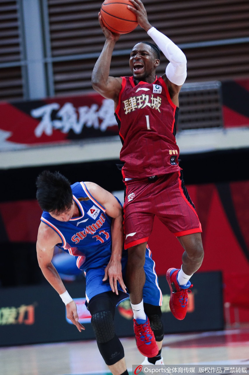 CBA第9轮：四川81-80北京