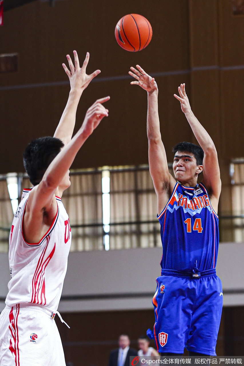 CBA第10轮：青岛112-89新疆