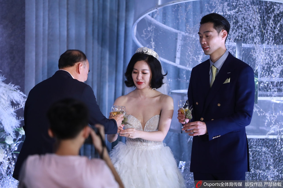 四川男篮神射手孟达大婚