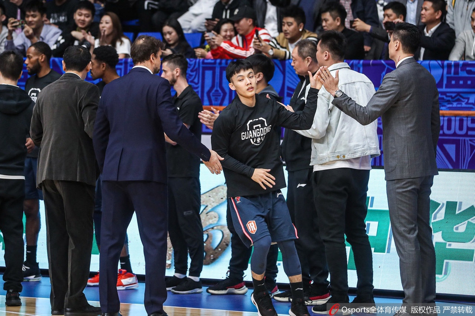 CBA第5轮:四川VS广东