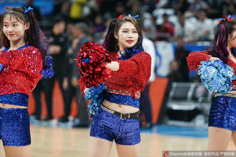 CBA第7轮:篮球宝贝热舞助威