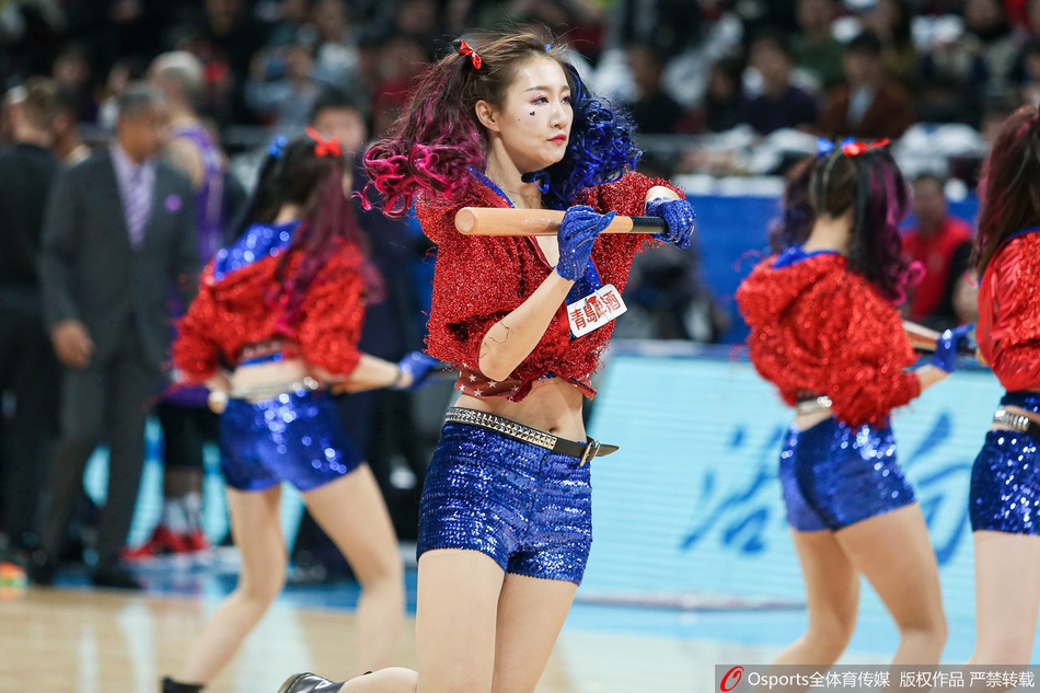 CBA第7轮:篮球宝贝热舞助威