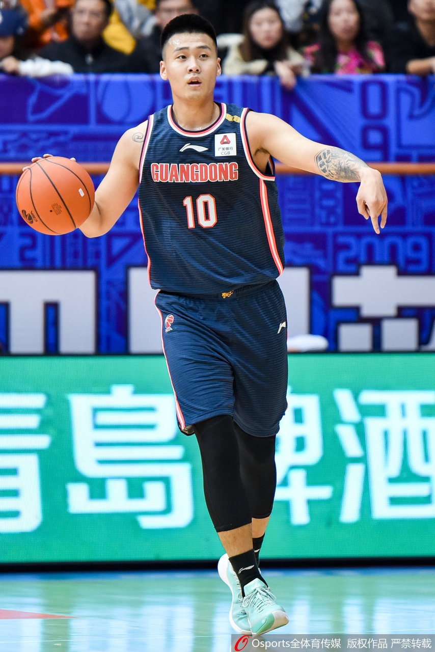 CBA第5轮:四川VS广东