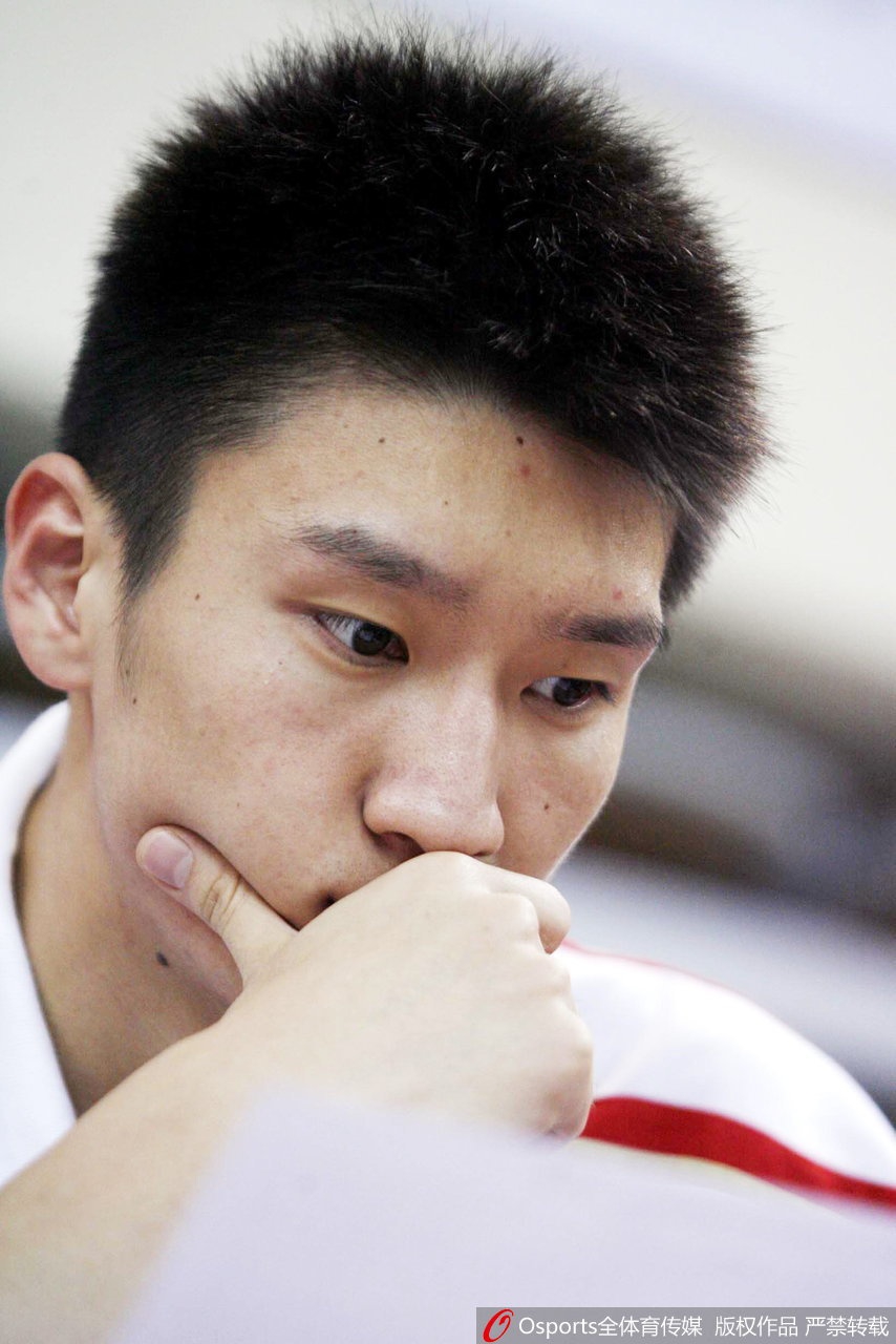 CBA球员青涩照之孙悦