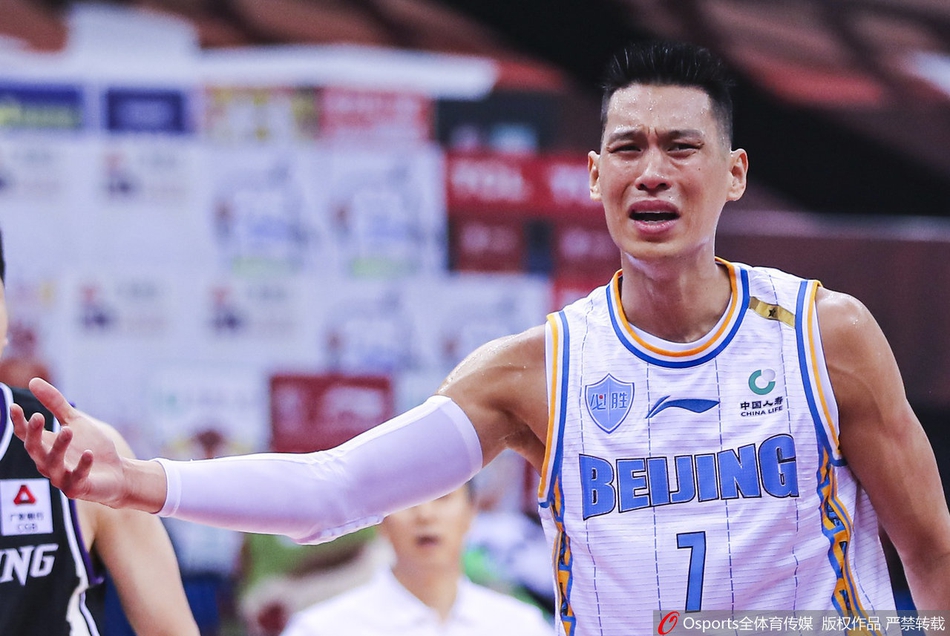 林书豪韩德君上演表情秀