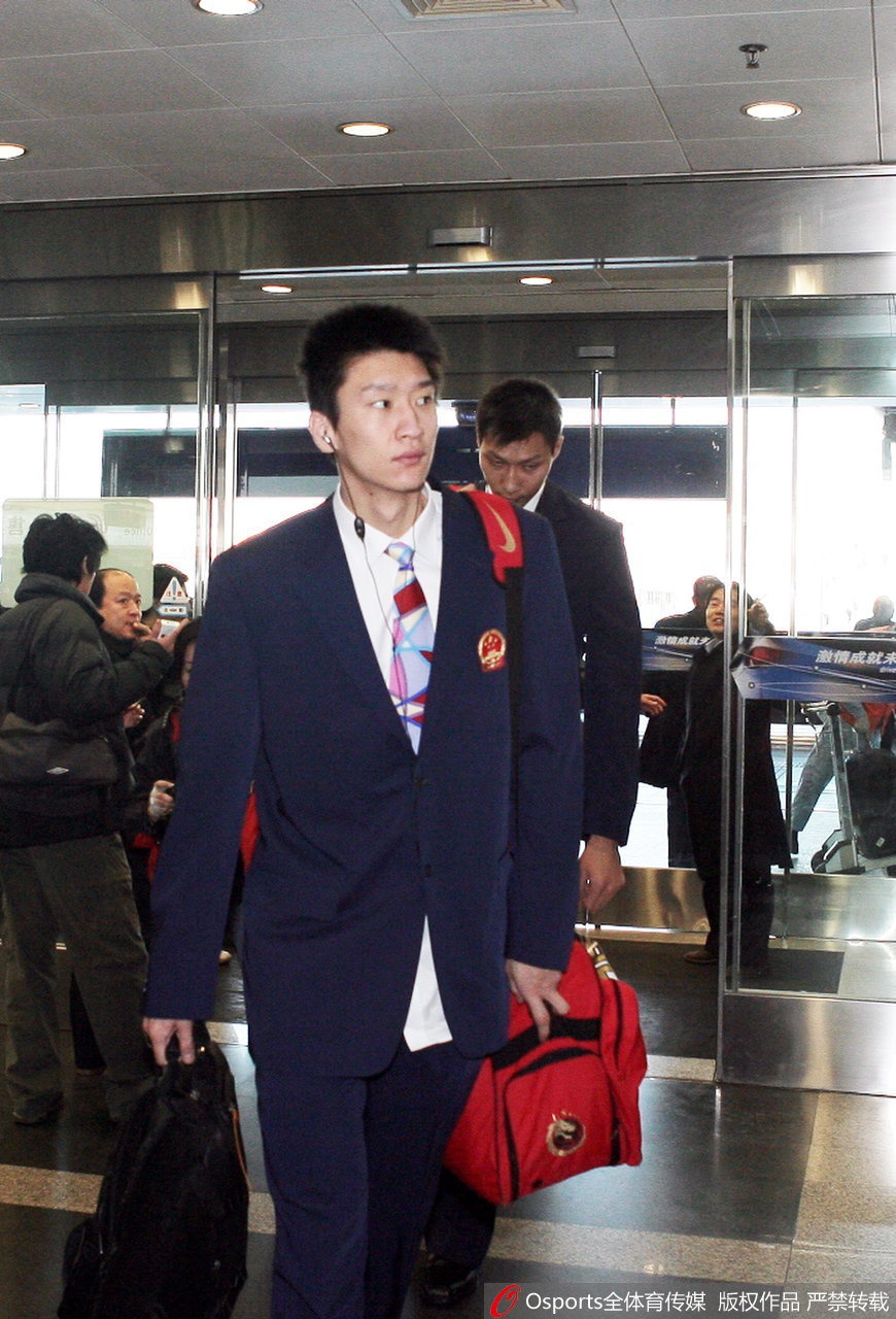 CBA球员青涩照之孙悦