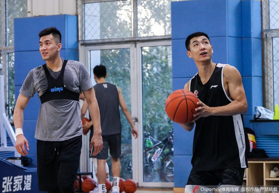 郭艾伦赵继伟归队备战新赛季