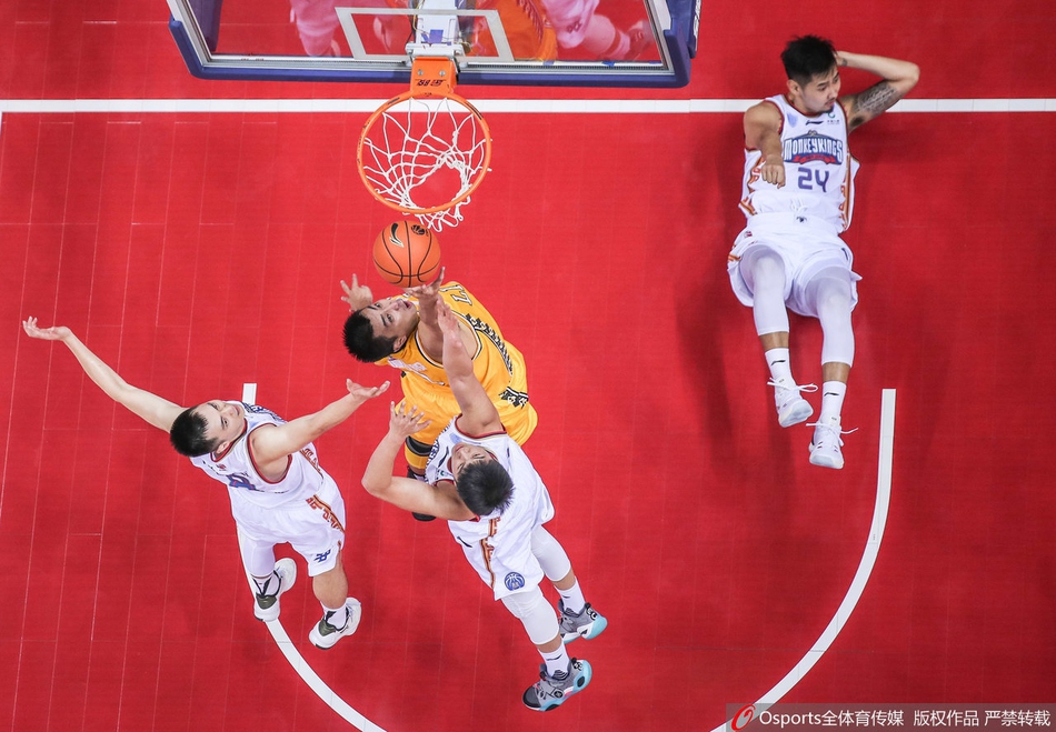 CBA复赛：同曦95-112广厦