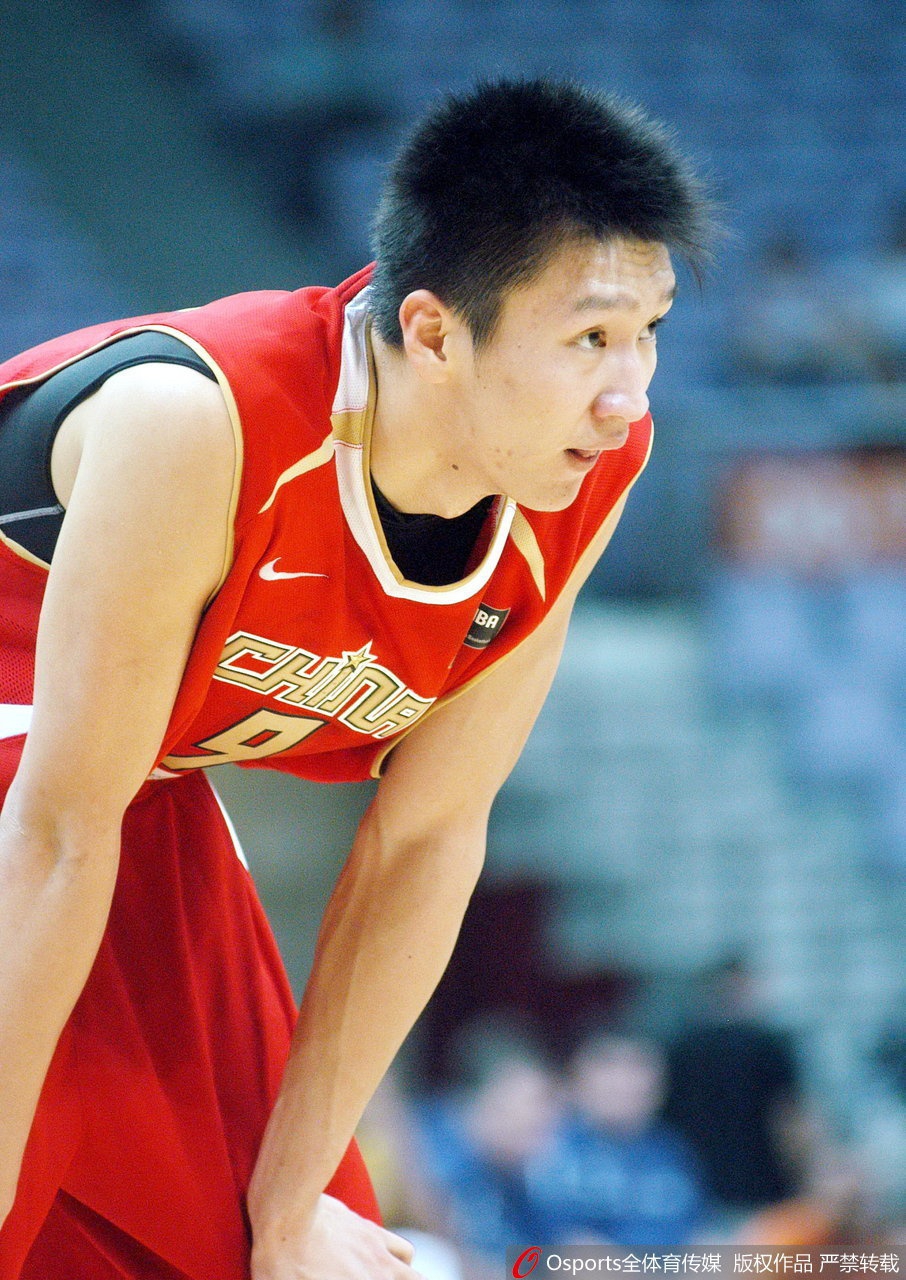CBA球员青涩照之孙悦
