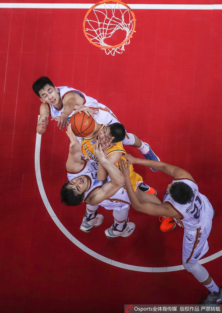 CBA复赛：同曦95-112广厦