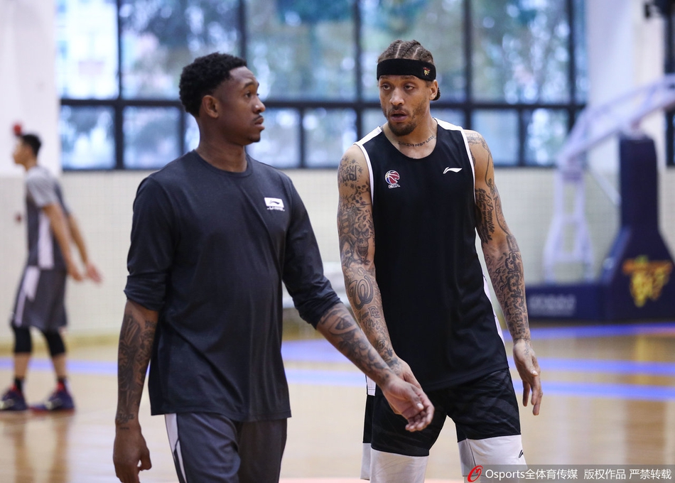 广东男篮备战训练