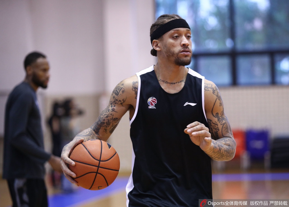 广东男篮备战训练