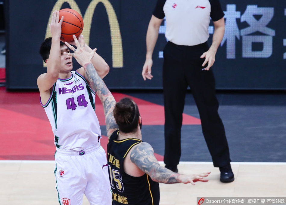CBA第37轮：广厦125-121山东