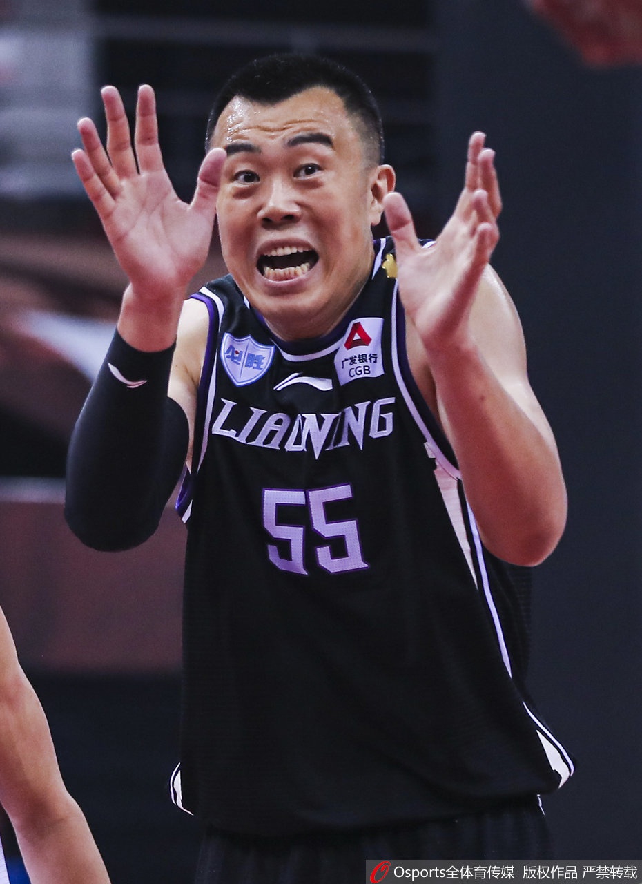 林书豪韩德君上演表情秀