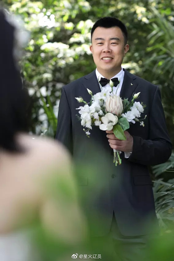 韩德君夫妇婚纱照曝光