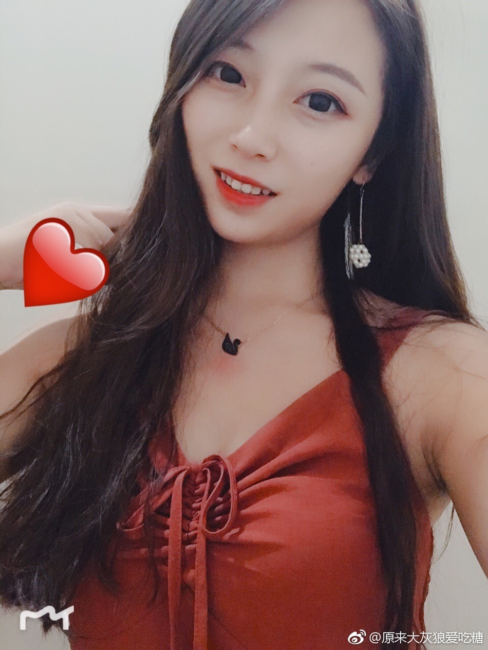 运动范甜美范的篮球女孩