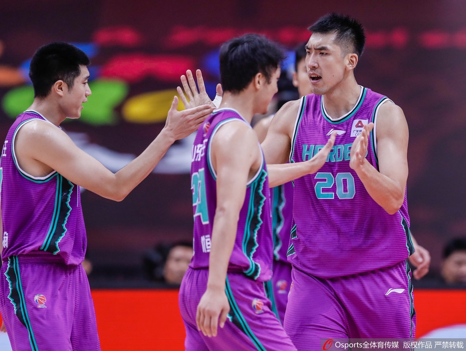 CBA季后赛12进8：青岛129-120山东