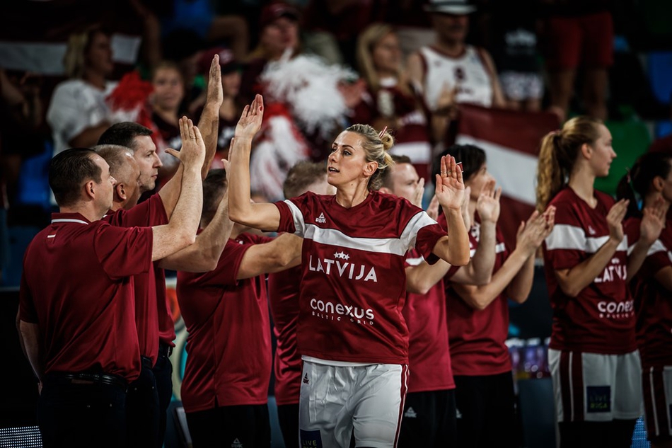 女篮世界杯中国64-61拉脱维亚