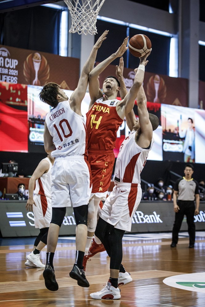 亚预选-中国男篮66-57日本