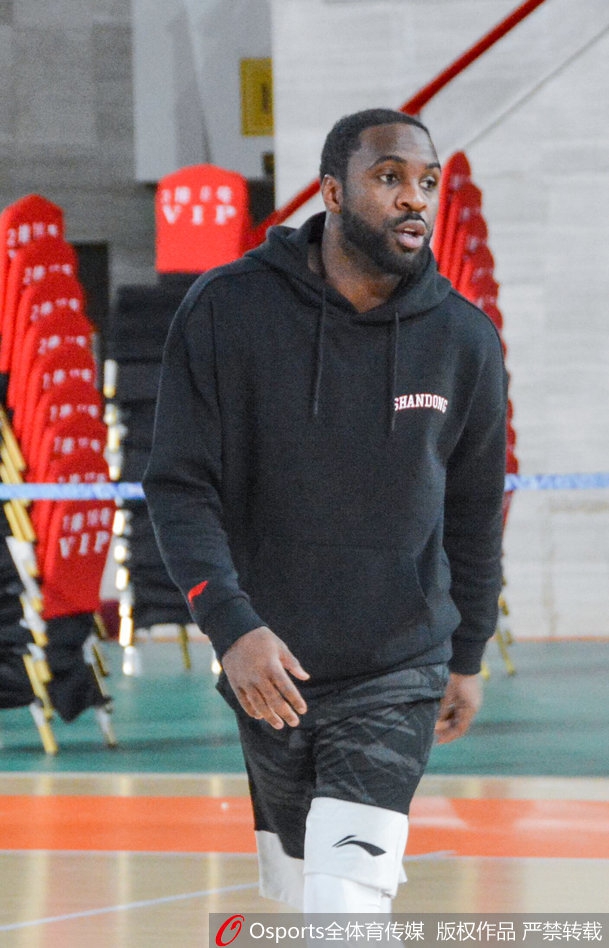 劳森回归山东首次合练