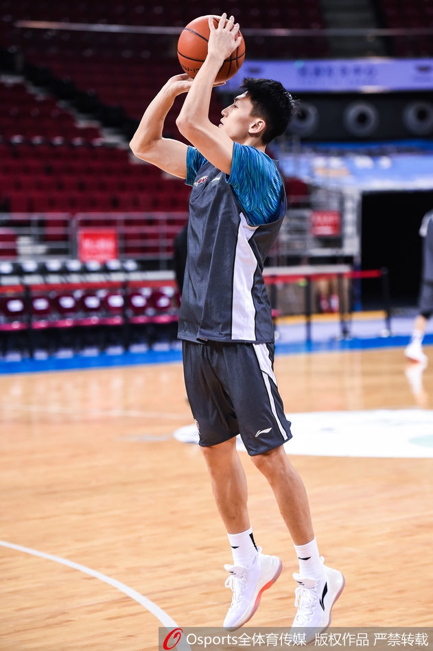 北京男篮赛前训练备战