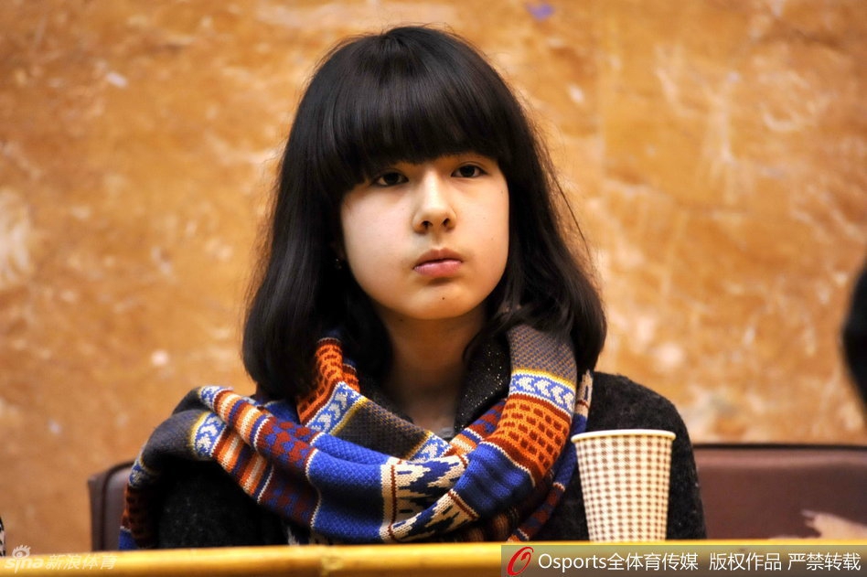 阿的江女儿迷人私房照