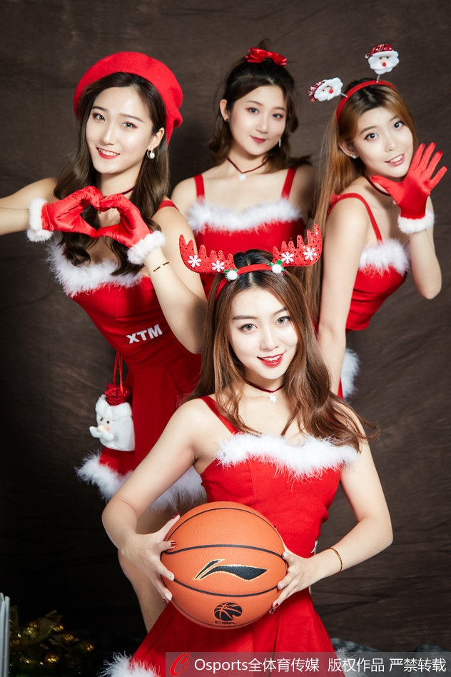 篮球宝贝圣诞写真甜美俏皮