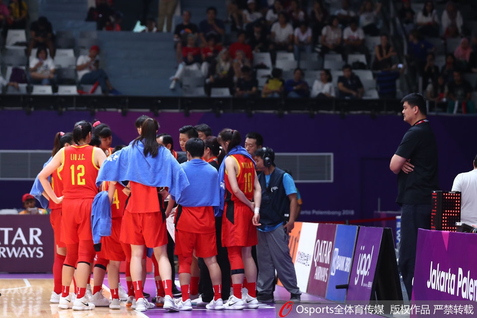 亚运女篮半决赛中国86-74日本