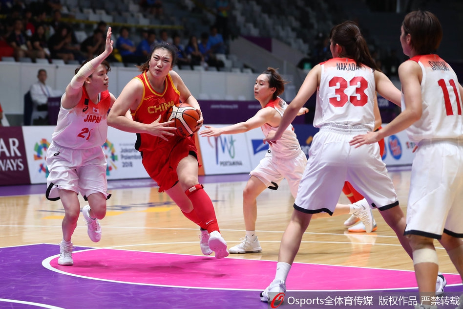 亚运女篮半决赛中国86-74日本