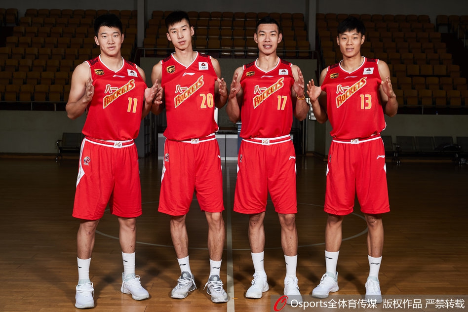 八一男篮官方写真