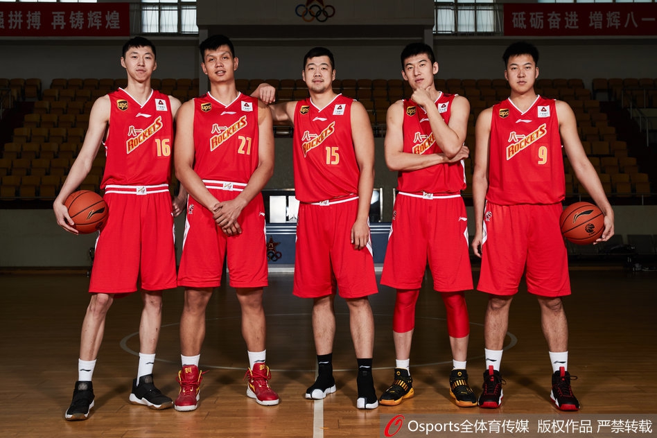 八一男篮官方写真