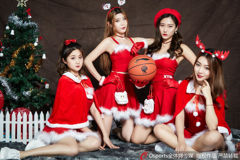 篮球宝贝圣诞写真甜美俏皮
