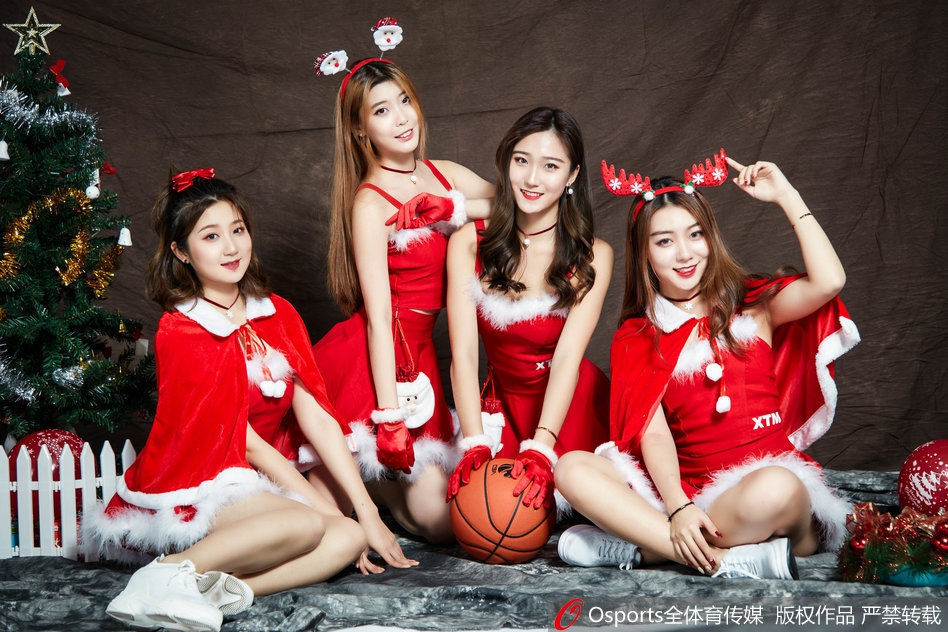 篮球宝贝圣诞写真甜美俏皮