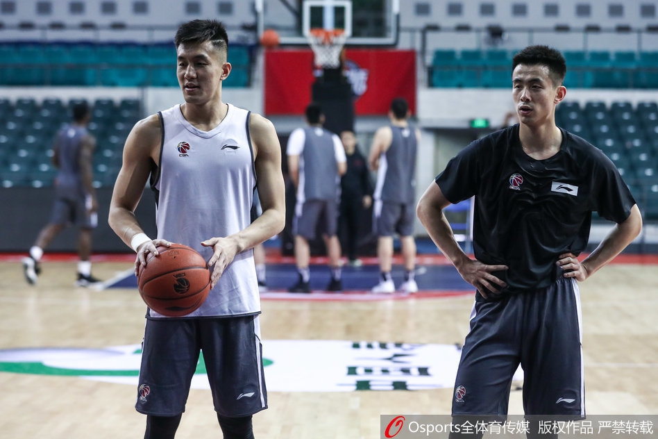 辽篮备战赵继伟现身