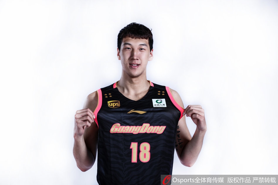 广东男篮冠军版球衣写真