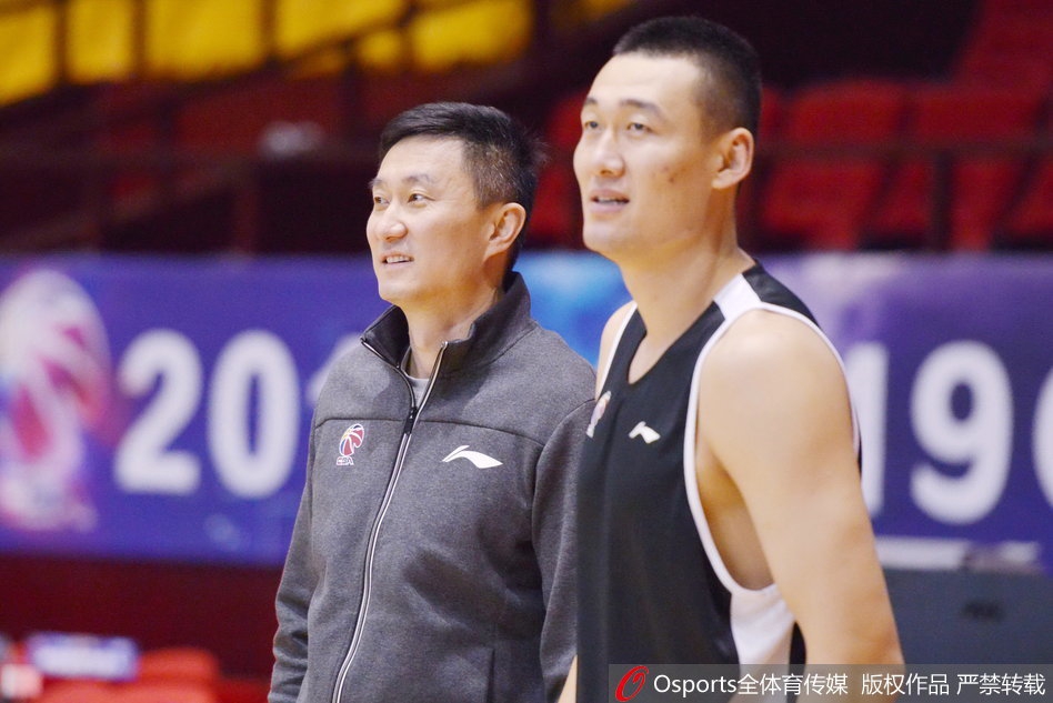 广东男篮备战训练