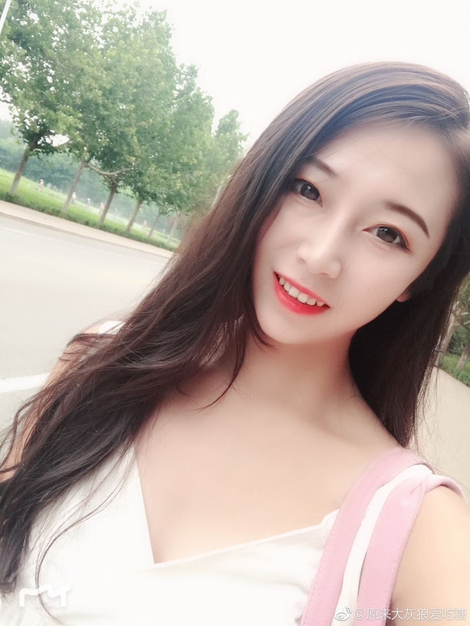 运动范甜美范的篮球女孩