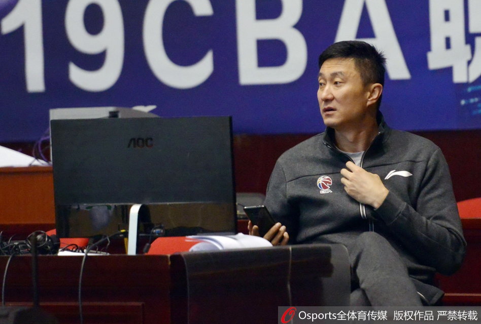 广东男篮备战训练