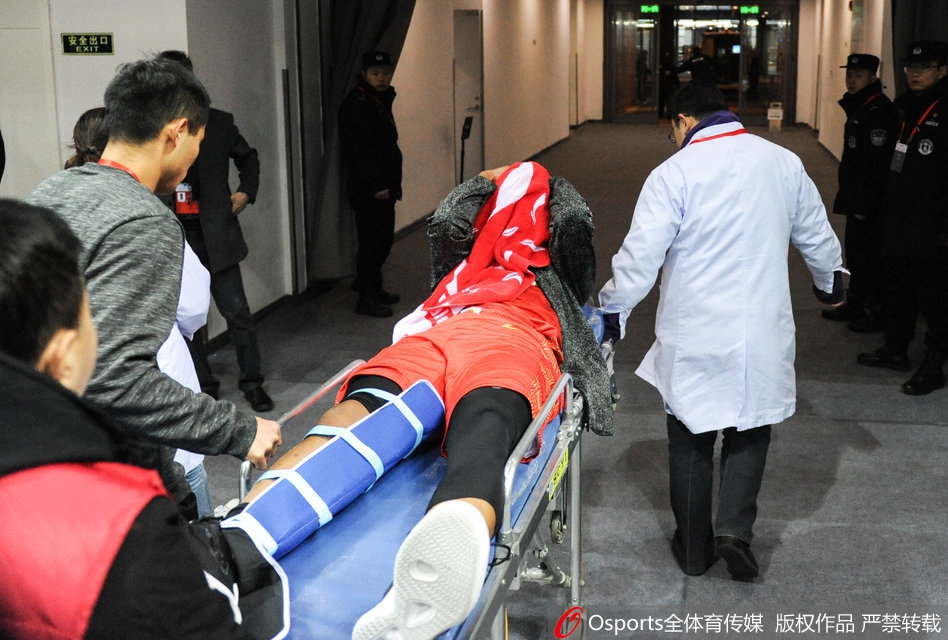山东外援重伤送医院赛季报销