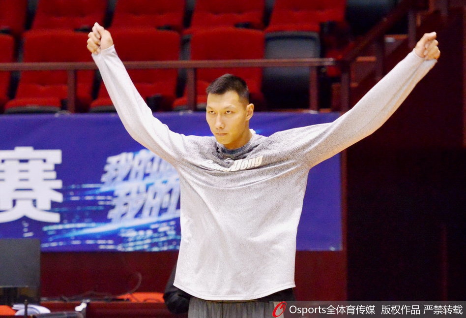 广东男篮备战训练