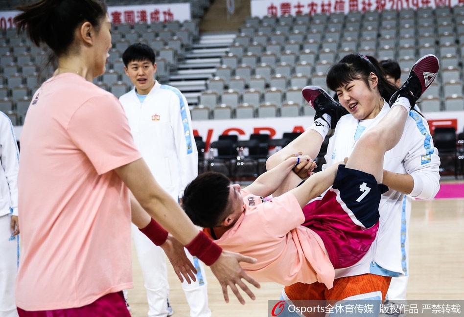 WCBA全明星赛备战欢乐多