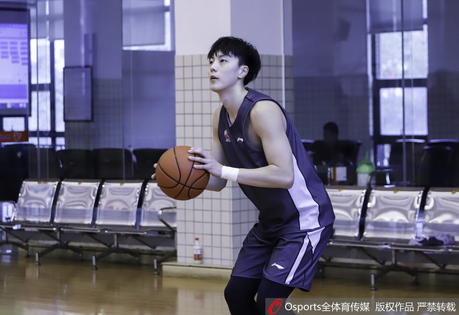 广东男篮备战训练