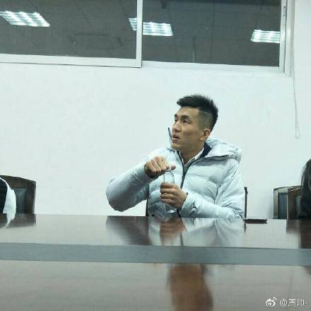 郭艾伦参加硕士答辩