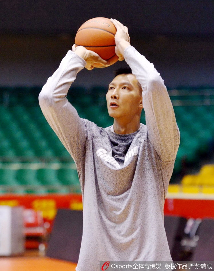 广东男篮备战训练